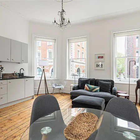 Chic Apartment Near Kensington Palace London Exterior photo