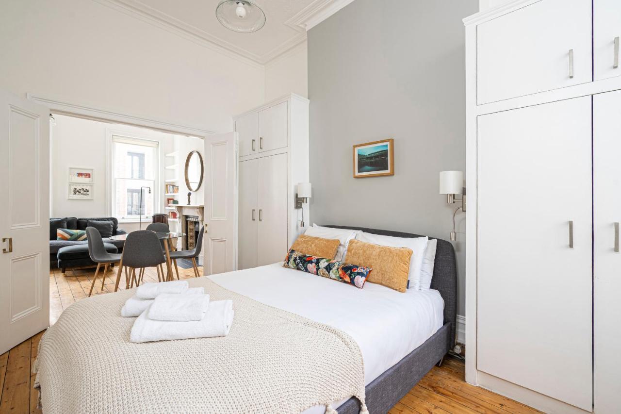 Apartment Chic Near Kensington Palace London