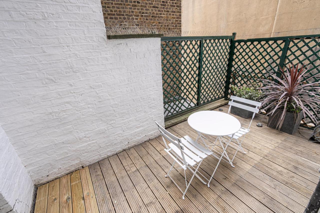 Chic Near Kensington Palace Apartment