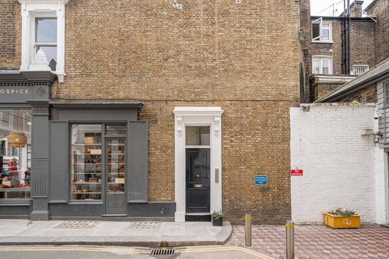 Chic Near Kensington Palace Apartment